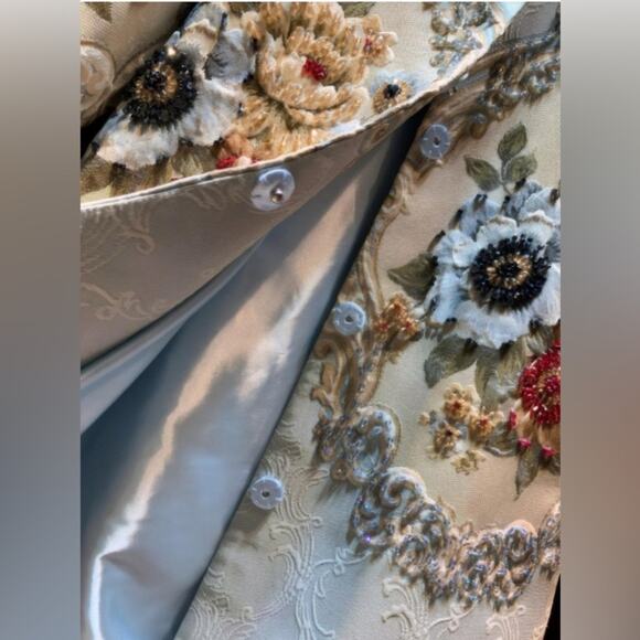 French Jacquard Coat w/3D Beaded Embellishment, Chanel Garment Bag & Hanger, EUC - Picture 12 of 14